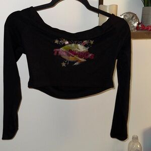 Black Long Sleeve Graphic Crop Top